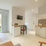 شقة فندقية Chic & Comfortable Apartment, Private Terrace 4*