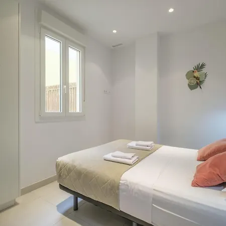 Chic & Comfortable Apartment, Private Terrace Ξενοδοχείο με διαμερίσματα 4*