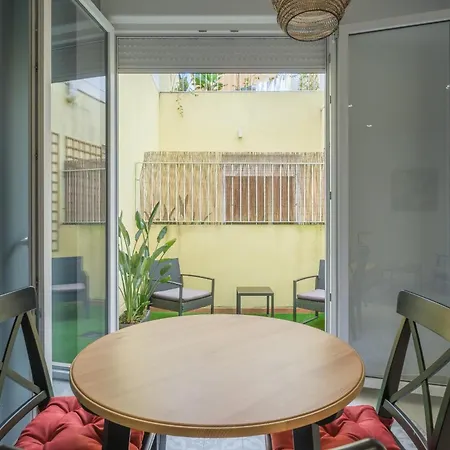 Chic & Comfortable Apartment, Private Terrace Ξενοδοχείο με διαμερίσματα