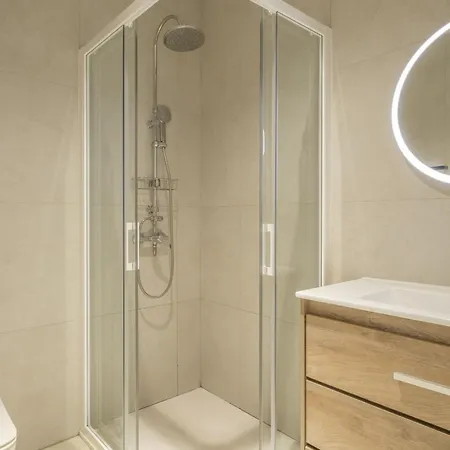 Chic & Comfortable Apartment, Private Terrace Ξενοδοχείο με διαμερίσματα 4*