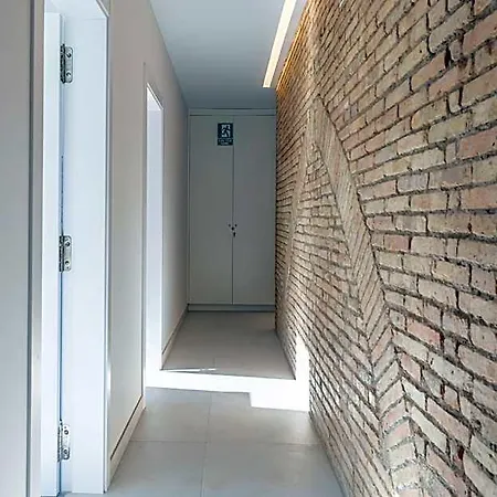 Chic & Comfortable Apartment, Private Terrace Aparthotel