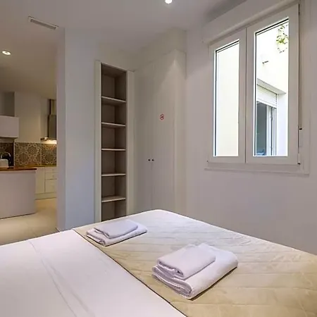 Chic & Comfortable Apartment, Private Terrace 4* Valencia