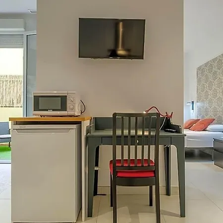 Chic & Comfortable Apartment, Private Terrace Aparthotel Valencia