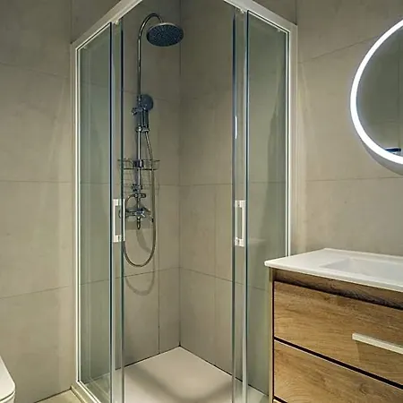 Chic & Comfortable Apartment, Private Terrace Apartahotel