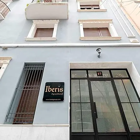 Chic & Comfortable Apartment, Private Terrace Aparthotel