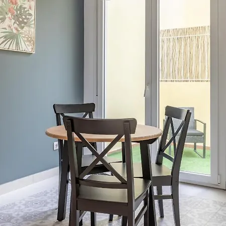 Apart-hotel Chic & Comfortable Apartment, Private Terrace