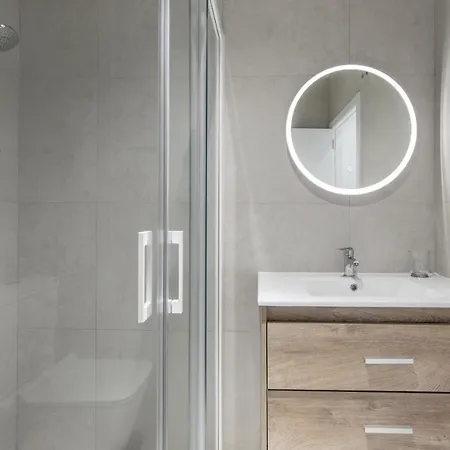 Aparthotel Chic & Comfortable Apartment, Private Terrace 4*