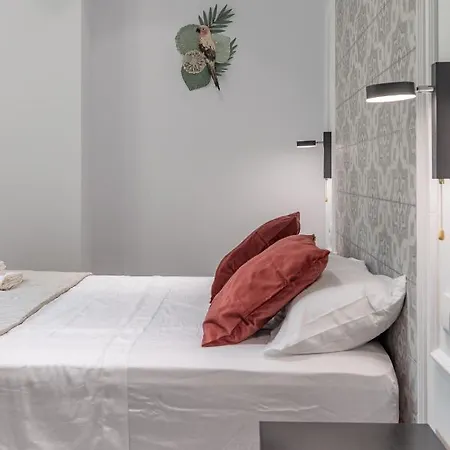 Chic & Comfortable Apartment, Private Terrace