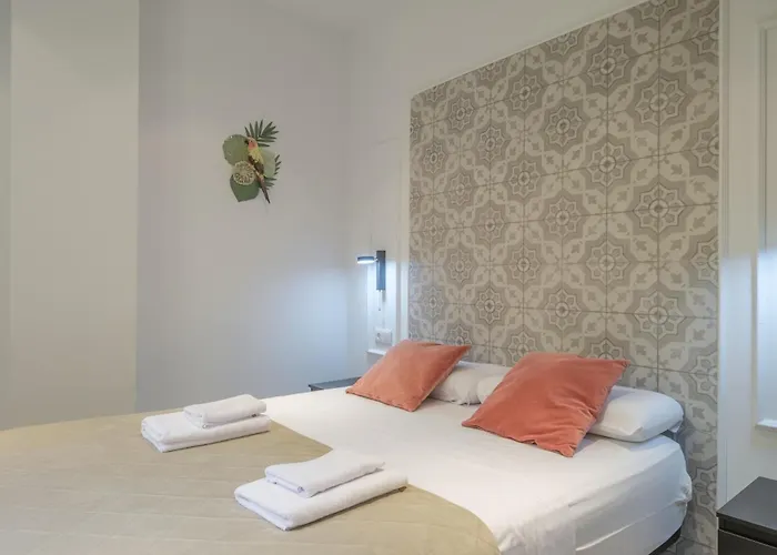 Chic & Comfortable Apartment, Private Terrace