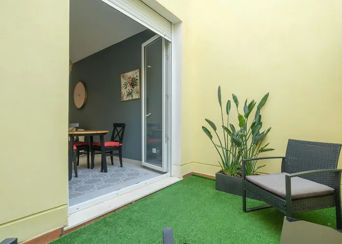 Chic & Comfortable Apartment, Private Terrace 4* Valencia